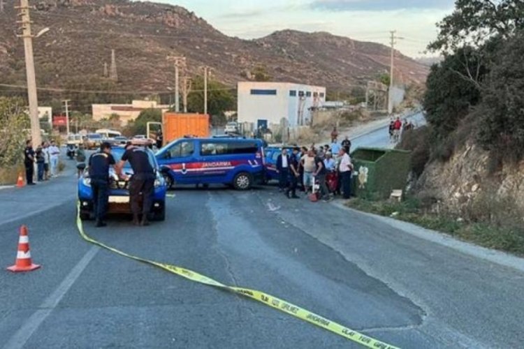 Muğla'da hafriyat kamyonu motosiklete &ccedil;arptı! 1 &ouml;l&uuml;