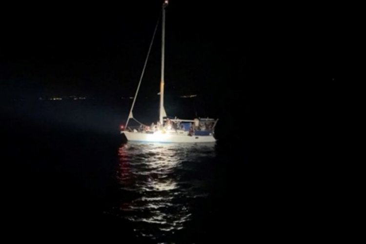 Muğla'da T&uuml;rk kara sularına itilen 110 d&uuml;zensiz g&ouml;&ccedil;men kurtarıldı