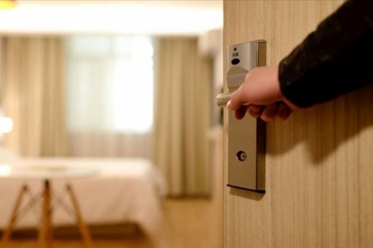 Antalya'da Alman turist otel odasında &ouml;l&uuml; bulundu