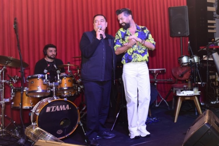 Mehmet Ali Erbil, 40 yaş k&uuml;&ccedil;&uuml;k sevgilisi ile Bursa'da