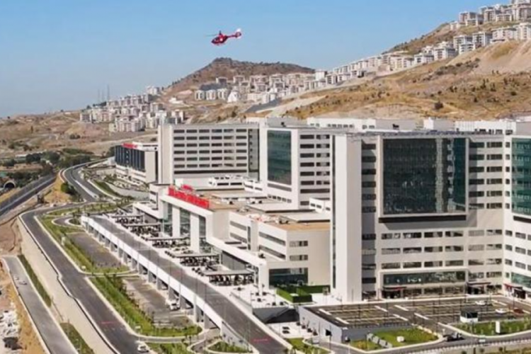 Bakan Koca duyurdu: İzmir Şehir Hastanesi, yarın hasta kabul&uuml;ne başlıyor