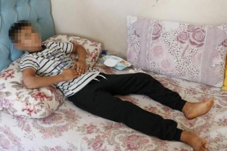 Adana'da k&uuml;&ccedil;&uuml;k &ccedil;ocuğu vurduğu iddiasıyla tutuklanan gencin annesi konuştu