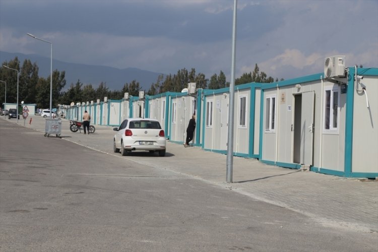 Hatay'da depremde yakınlarını yitirenlerin yargıya erişimi mobil ara&ccedil;la kolaylaşıyor