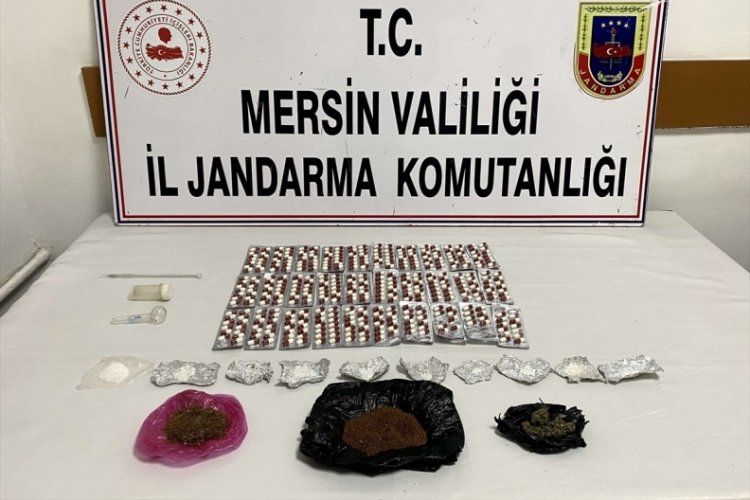 Mersin'de uyuşturucu ticareti yaptıkları iddiasıyla 3 kişi yakalandı