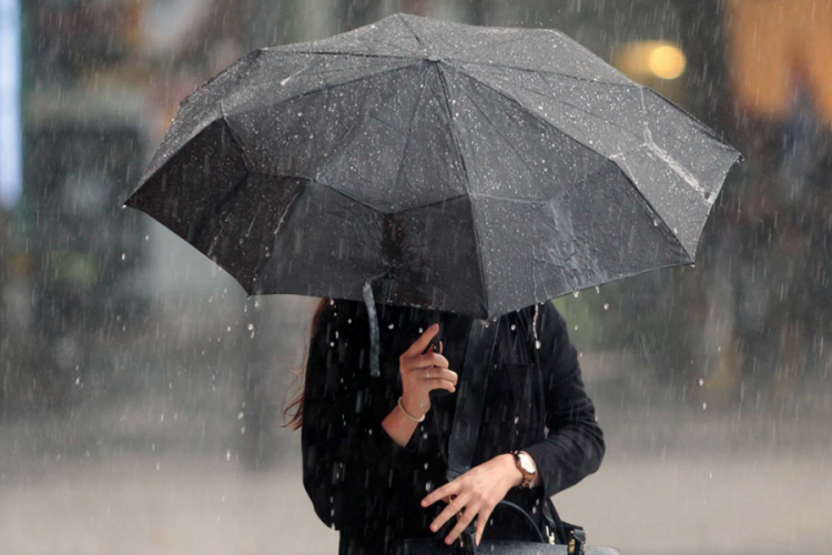 Meteoroloji g&uuml;n verip uyardı: Sağanak, kar, toz taşınımı alarmı!