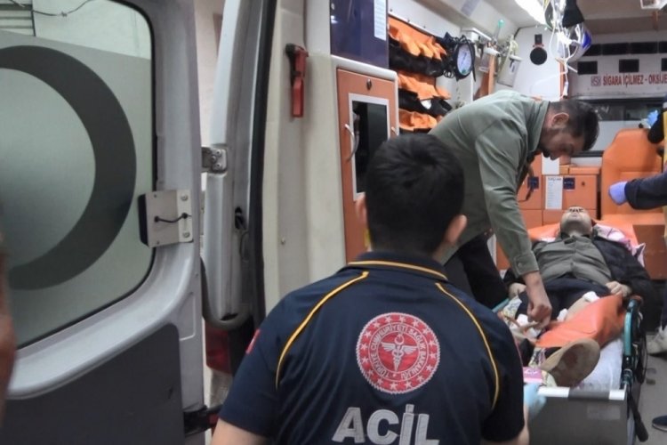 Bursa'da borcunu vermediğini iddia ettiği kişiyi bacaklarından vurdu