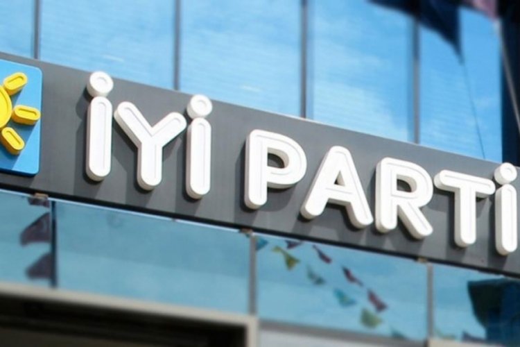 İYİ Parti Bursa'da 8 il&ccedil;e başkanı belli oldu! İşte yeni isimler...
