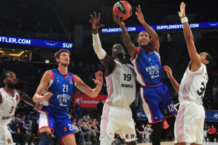 Anadolu Efes ASVEL'e ge&ccedil;it vermedi