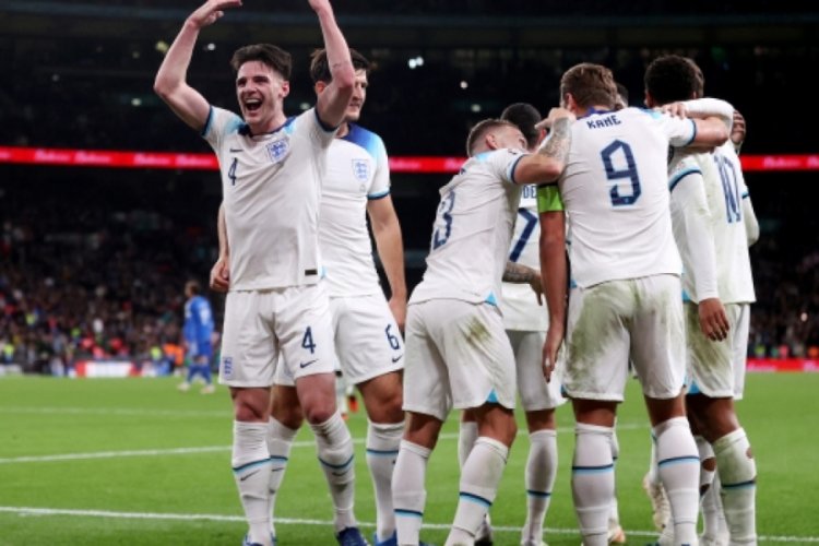 İngiltere EURO 2024'&uuml; garantiledi