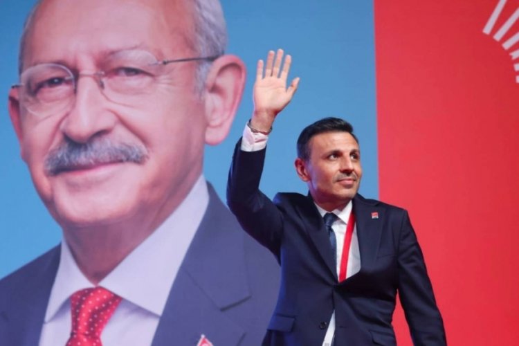 CHP Kurultayında &Ouml;zg&uuml;r &Ccedil;elik'e g&ouml;rev!