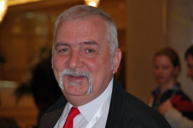Gazeteci Ali İnceg&uuml;l yaşamını yitirdi