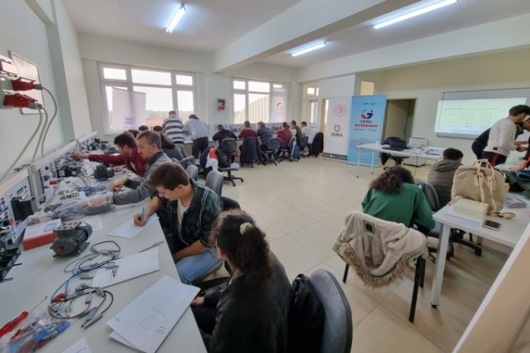 ESO ve BEBKA işbirliği ile "Mekatronik Uzmanlık Programı" başladı
