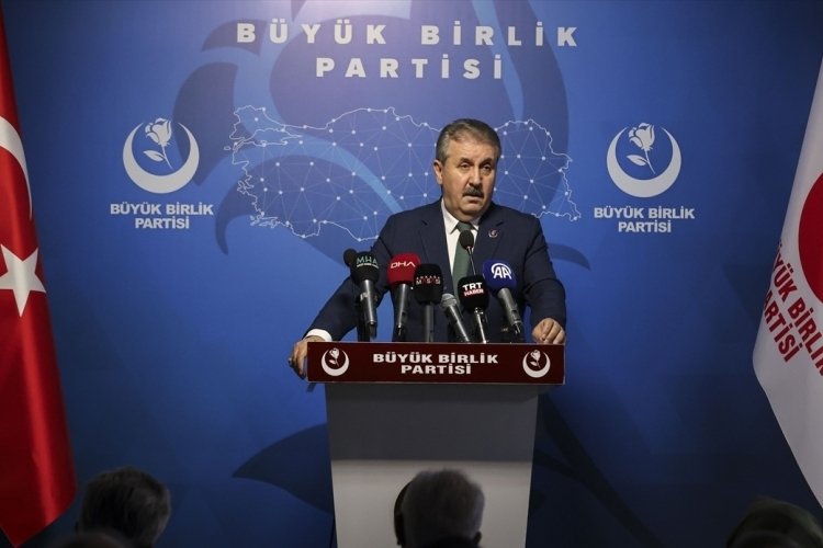 Mustafa Destici basın toplantısı d&uuml;zenledi