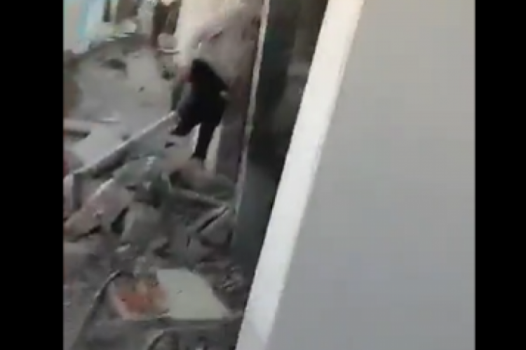 İsrail Filistin'de bulunan okul binasına saldırı d&uuml;zenledi!