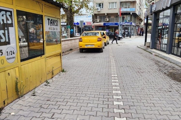 Bursa'da taksiciyi kalbinden bı&ccedil;akladı! Cinayet aletini emanet bıraktı