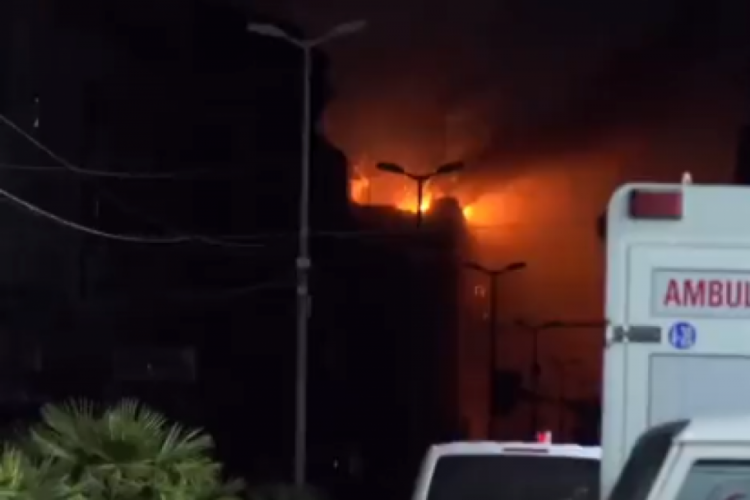 Gazze'deki Kud&uuml;s Hastanesi'nin yakınına bomba d&uuml;şt&uuml;!