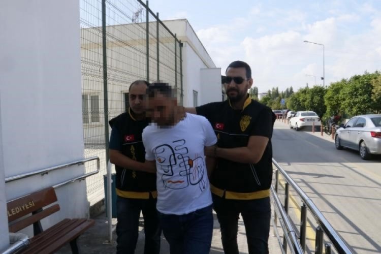 Adana'da 1 kişiyi &ouml;ld&uuml;ren, 3 kişiyi yaralayan ş&uuml;pheli tutuklandı