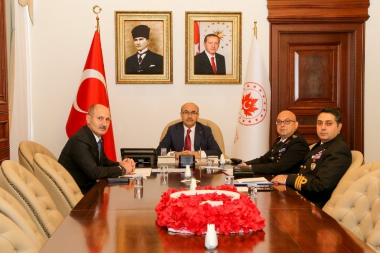 Bursa Valisi Demirtaş,Yerlikaya ile video konferans y&ouml;ntemiyle toplantıya katıldı