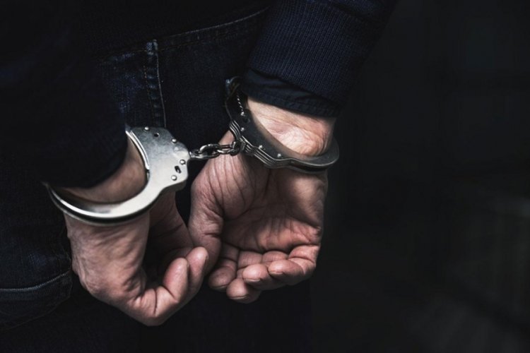 Sahte kimlik ve basın kartıyla yakalanan kişi g&ouml;zaltına alındı