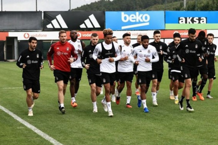 Beşiktaş'a derbisi &ouml;ncesi k&ouml;t&uuml; haber