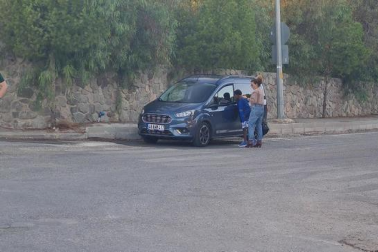 Oyuncu Esra Akkaya kaza ge&ccedil;irdi