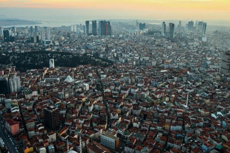 Profes&ouml;r Yılmaz: İstanbul &ccedil;evresini etkileyecek &ccedil;ok b&uuml;y&uuml;k bir deprem olacak