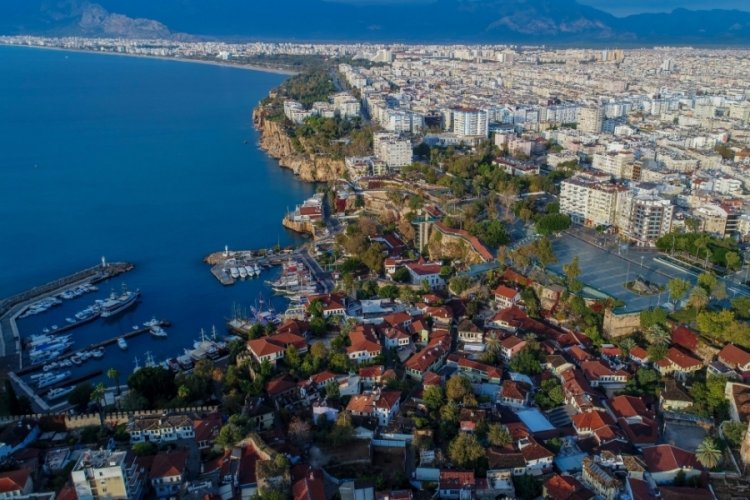 Antalya'da yabancılar tarafından 10 bin konut satışı ger&ccedil;ekleşti