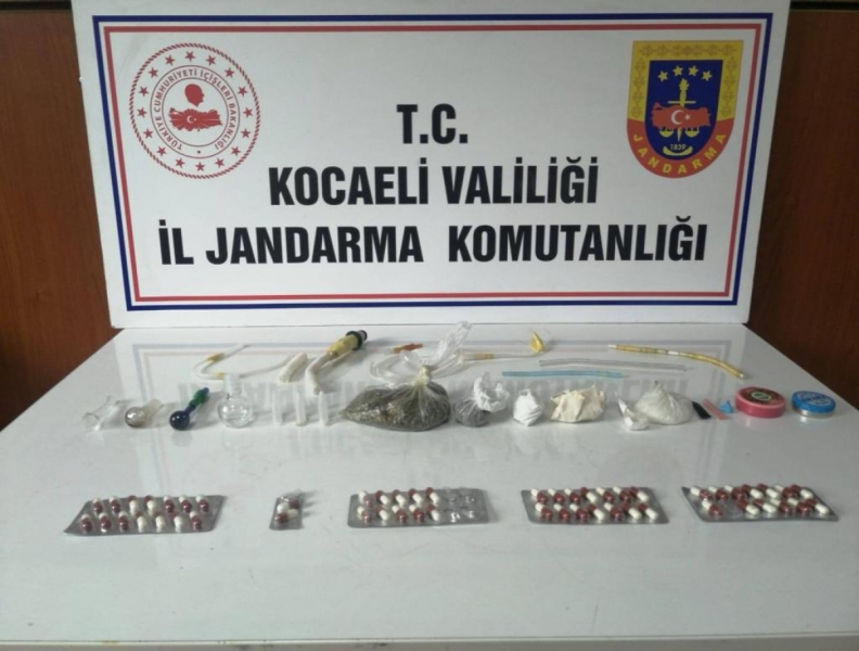 Kocaeli'de uyuşturucu operasyonunda yakalanan 3 kişi tutuklandı