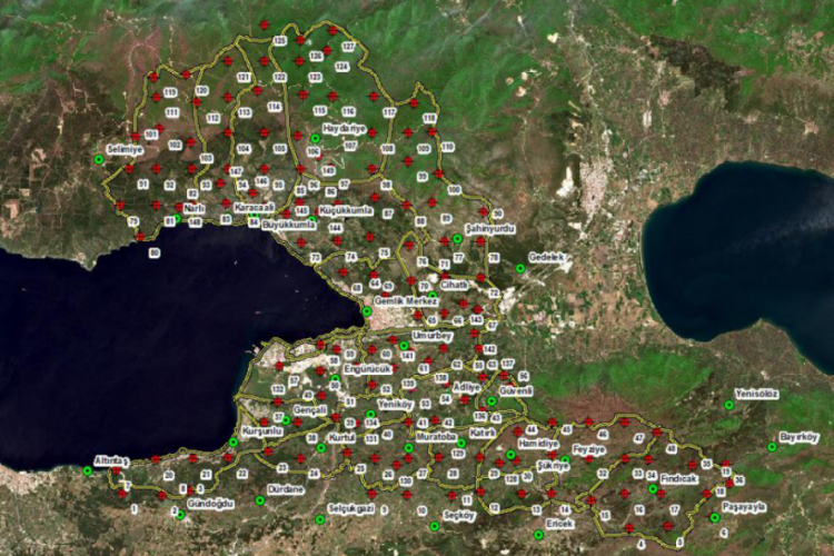 Bursa Gemlik Belediye Başkanı &ccedil;ift&ccedil;ilere toprak haritası sunuyor