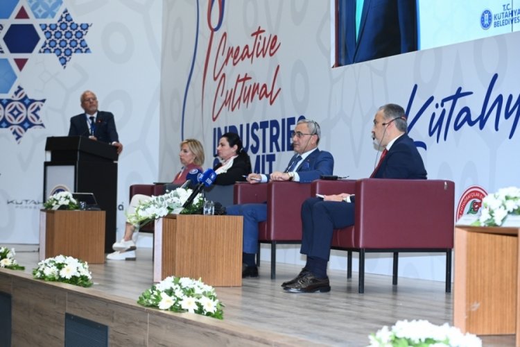 Bursa Belediye Başkanı Alinur Aktaş UNESCO Zirvesinde konuştu