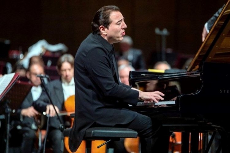 İsrail saldırılarını eleştiren Fazıl Say'ın İsvi&ccedil;re konserleri iptal edildi