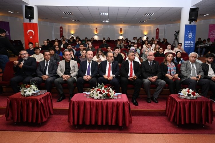 Başkan Aktaş, gen&ccedil;lerle tecr&uuml;belerini paylaştı