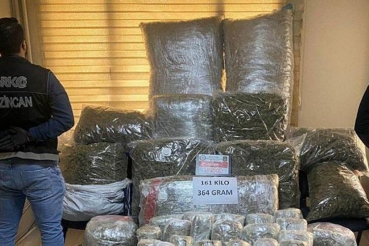 Erzincan'da 100 milyon liralık uyuşturucu ele ge&ccedil;irildi