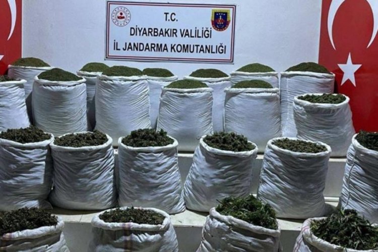 Diyarbakır'da 783 kilogram uyuşturucu ele ge&ccedil;irildi