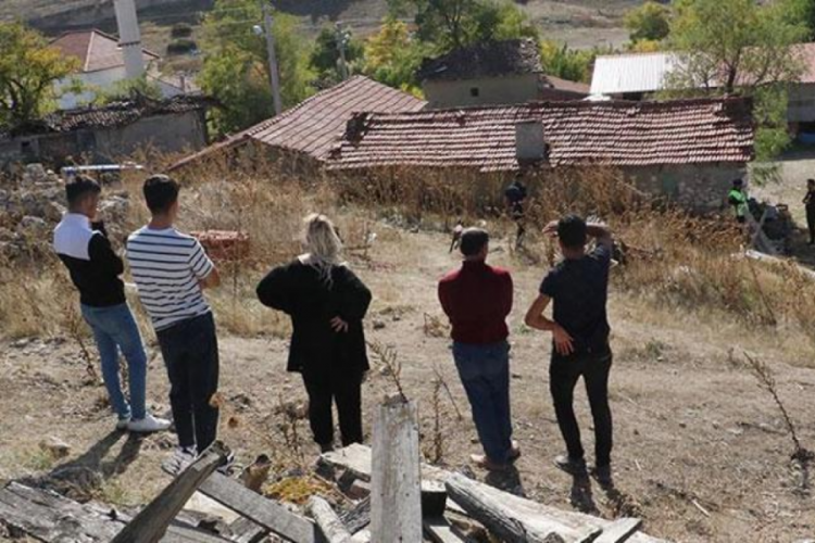 25 g&uuml;nd&uuml;r haber alınamıyordu! Cesedi par&ccedil;alanmış halde farklı yerlerde bulundu