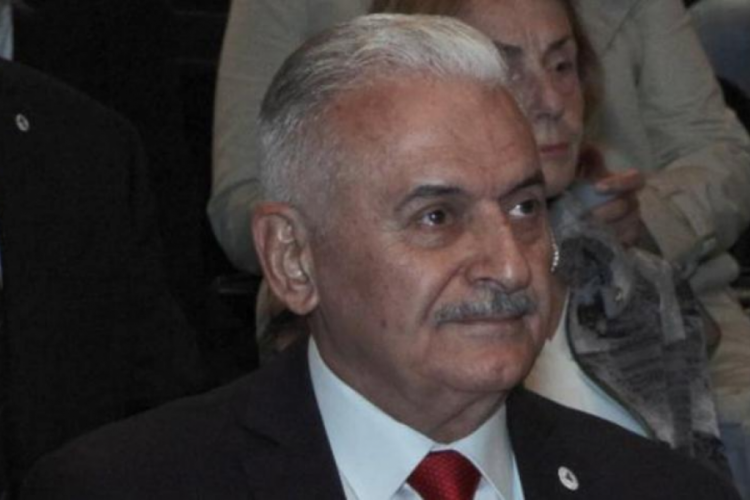 Binali Yıldırım: T&uuml;rkiye'ye &ccedil;ok &ouml;nemli g&ouml;rev ve sorumluluklar d&uuml;ş&uuml;yor