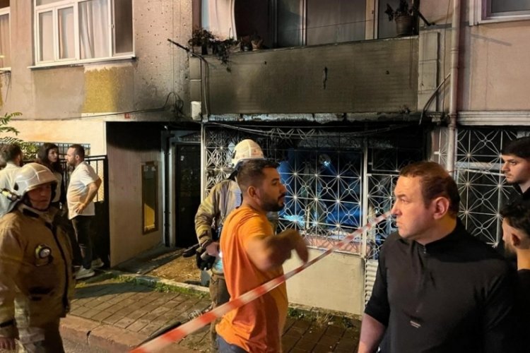 İstanbul'da 5 katlı binada korkutan yangın