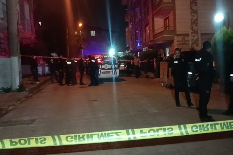 Kocaeli'nde husumetli ki grup arasında 3 kişi bı&ccedil;aklandı!