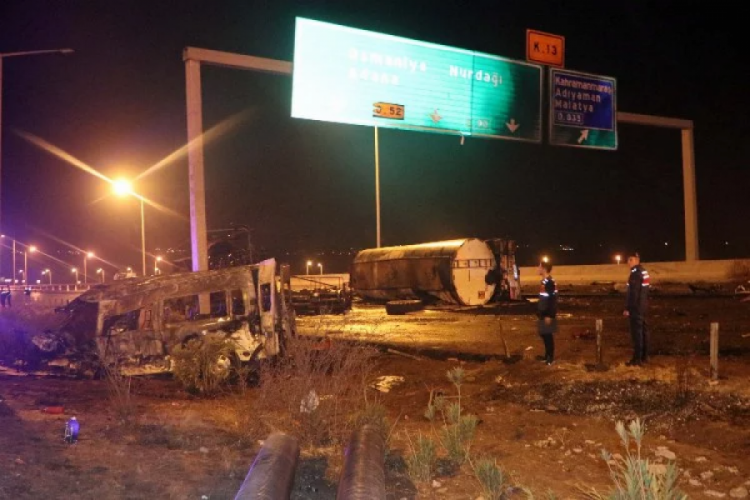 TAG Otoyolu'nda tanker dehşeti! &Ouml;l&uuml; ve yaralılar var