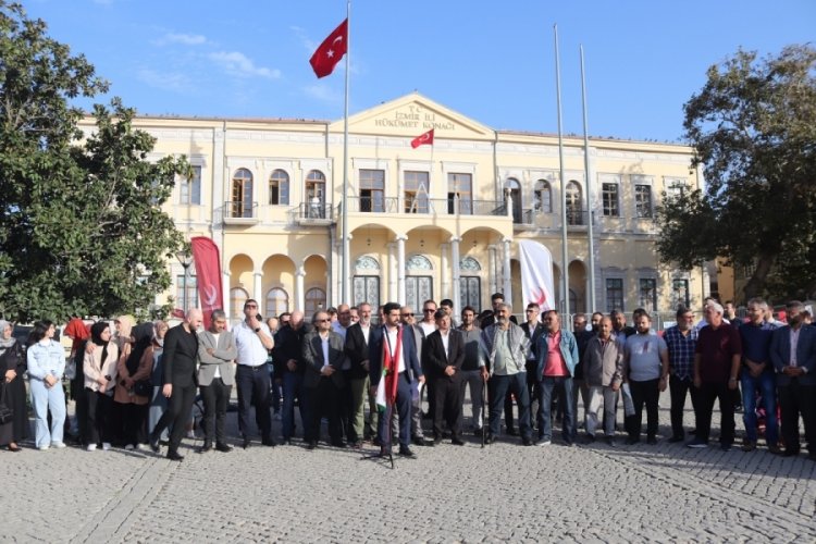 İzmir'de Yeniden Refah Partisi'nden İsrail'e tepki