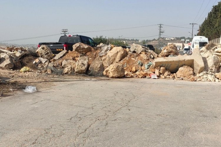 İsrail, Kud&uuml;s'e giden bir&ccedil;ok yolu kapattı