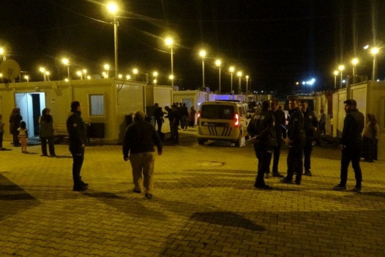 Malatya'da konteyner kentte ş&uuml;pheli &ccedil;anta paniği