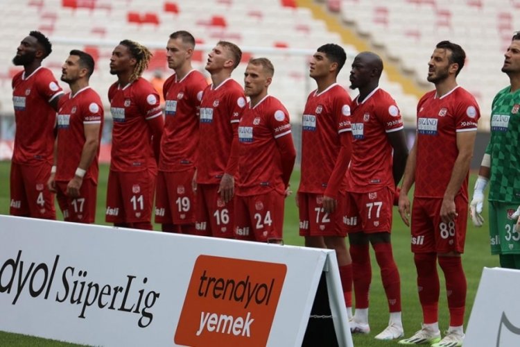 Sivasspor'un evindeki galibiyet hasreti 5 ma&ccedil;a &ccedil;ıktı