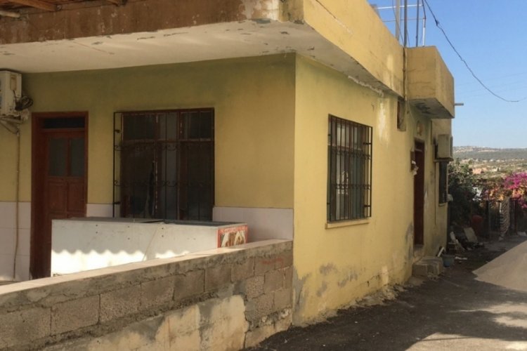 Mersin'de ceset ranzanın altında bulundu! Katili oğlu &ccedil;ıktı