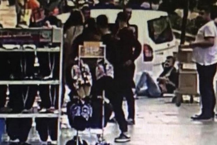 İstanbul'da kocasını sokak ortasında g&ouml;ğs&uuml;nden bı&ccedil;akladı