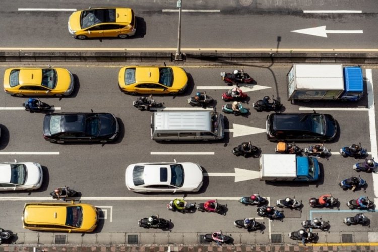 Trafikteki ara&ccedil; sayısı 28 milyonu ge&ccedil;ti!