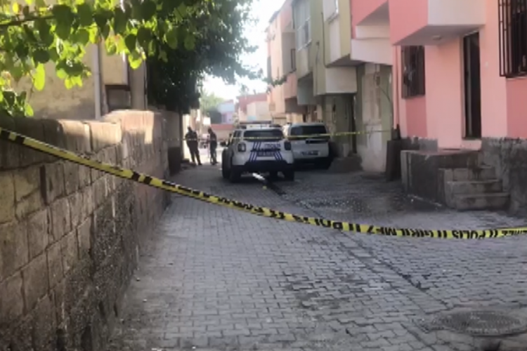 Diyarbakır'da 2 aile arasında kavga! 2 kişi yaralandı