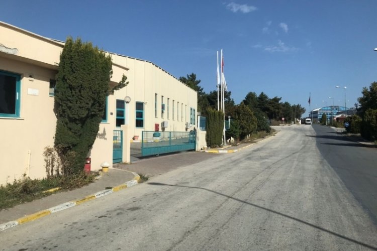 Bilecik'te fabrikada iş kazası! Ayağına y&uuml;k asans&ouml;r&uuml; d&uuml;şt&uuml;