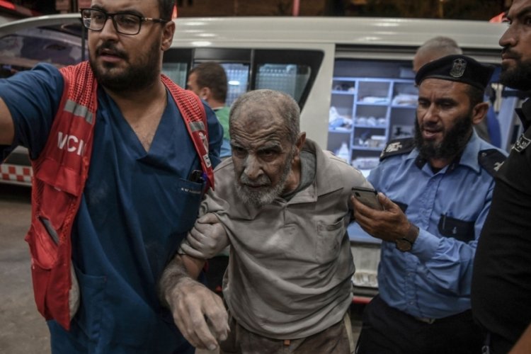 Gazze'de bir gecede 110 Filistinli hayatını kaybetti