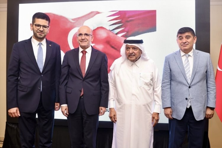 Bakan Şimşek Doha'da yatırım toplantısına katıldı